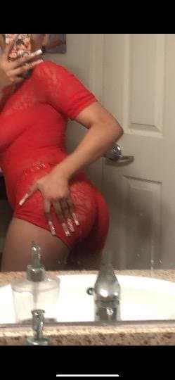 20 year old curvy Mexican escort that I f last week ❌NO GFE or BARE ❌