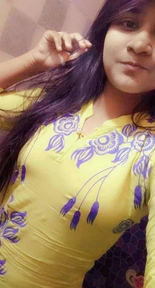 Naughty Indian schoolgirl showing her boobs