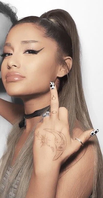 Ariana Grande is my favourite and only porn ??