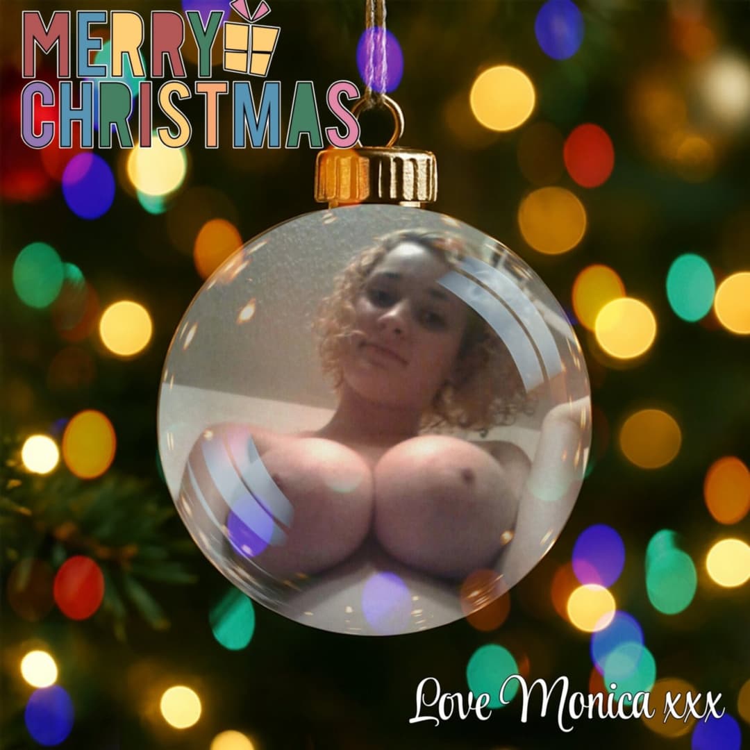 Ho ho ho, Merry Christmas from Chatpic - guest starring Sandra!