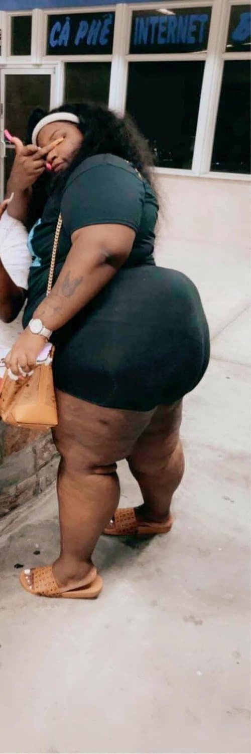SEXY CHUNKY CHUBBY THICK CHOCOLATE EBONY BIG HUGE ASS SSBBW BBW