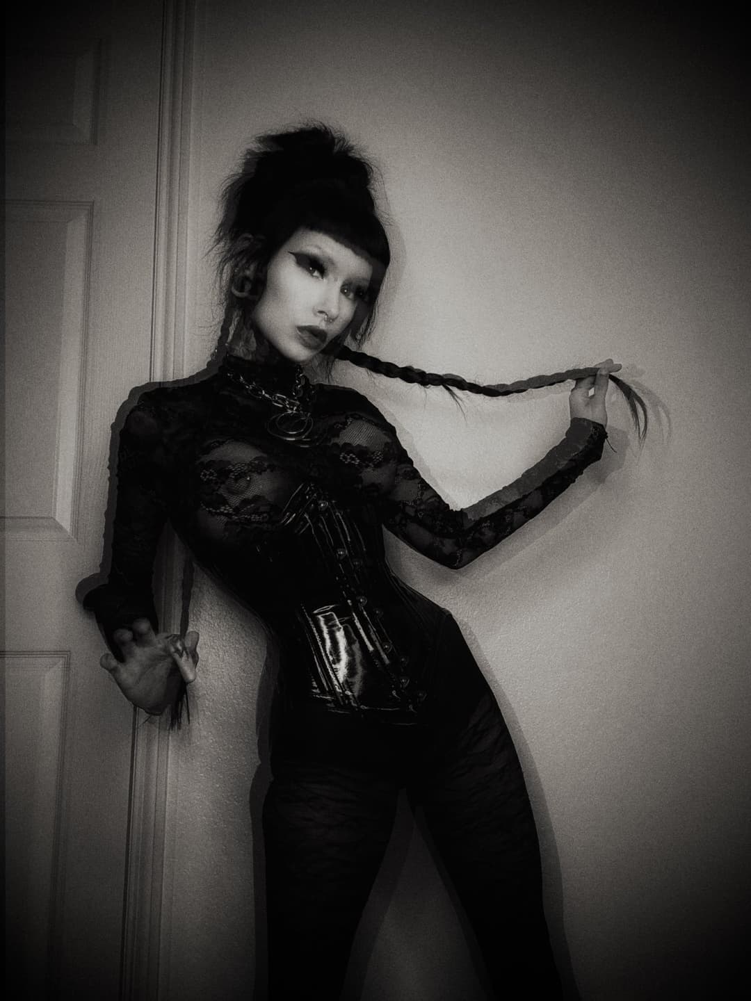 I bite, I lick, I suck—pick your poison