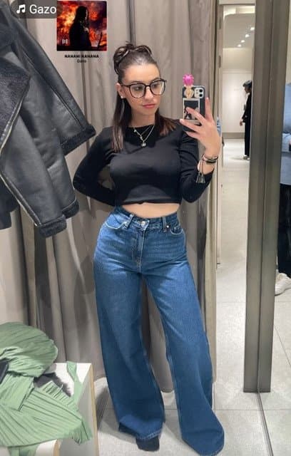 Melinda French slut / Salope du 63 / 18 y.o / Chienne française nude