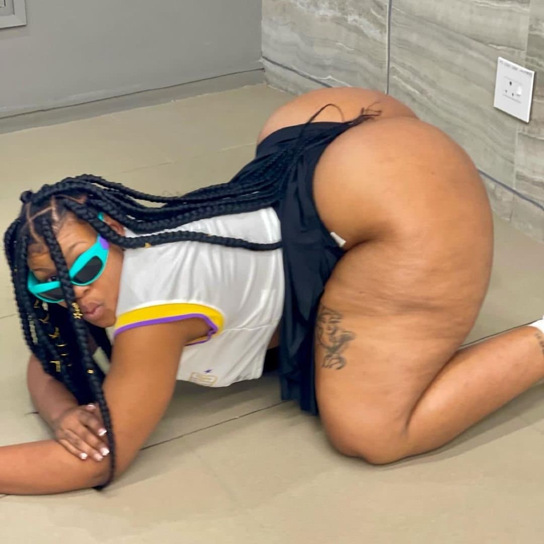 @Ms_Egbfun hourglass pear-shaped South African ass