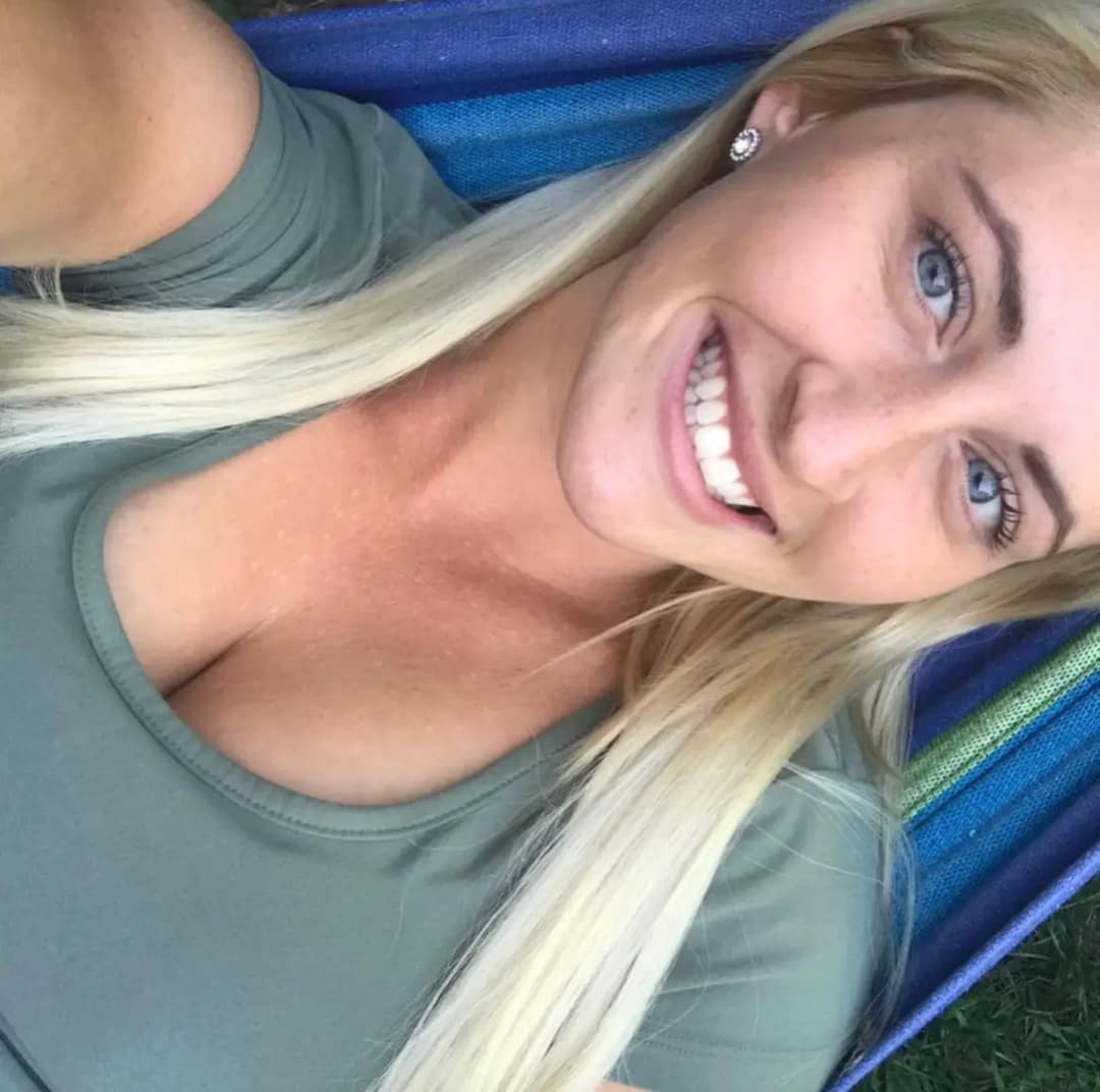 My sexy ass milf step sister. X: Johndoeg1y