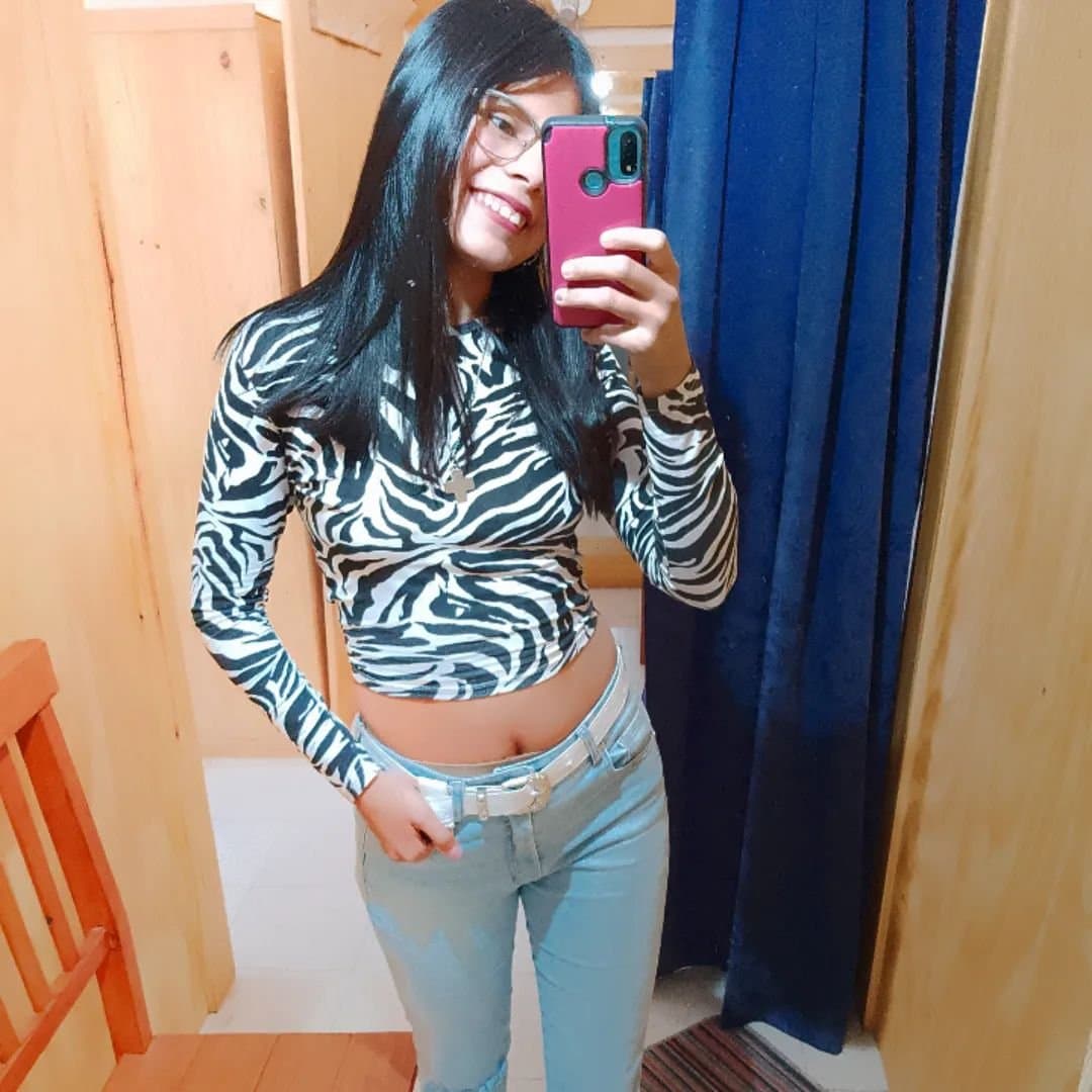 Click to view full size Luciana Faria! putita del int de cba! compartan!