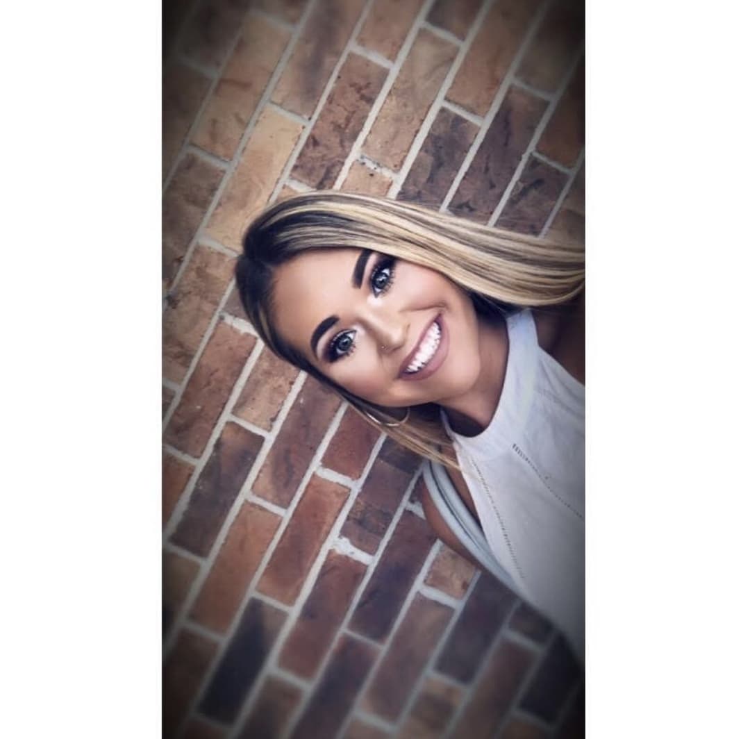 Big white girl built for strong gorilla thugs