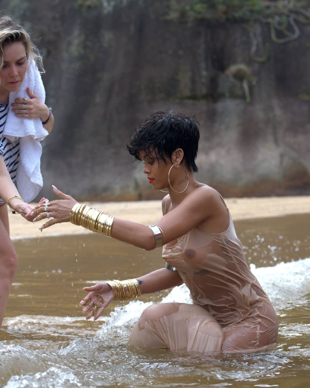 Rihanna - 2014 Vogue Brazil Outtakes v1