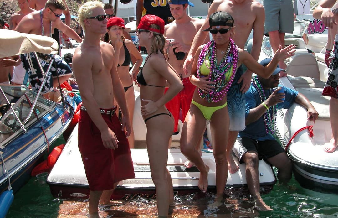 Unknown Hottie, Lake Havasu Memorial Day Weekend 2003 Pt. 1