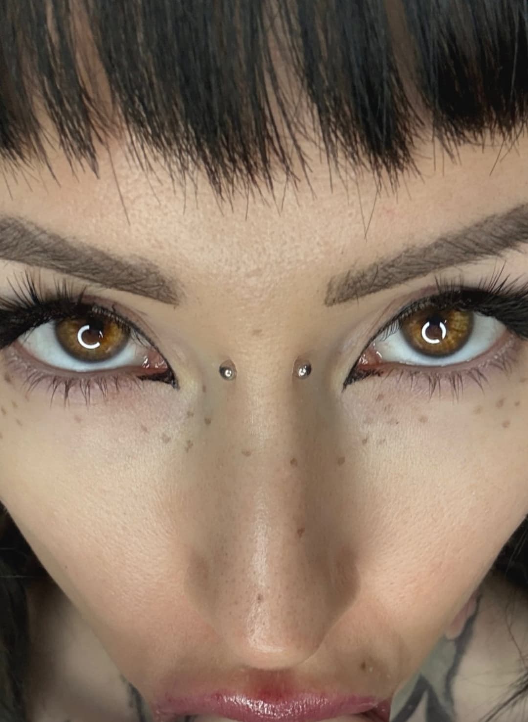 Click to view full size Come here slave, your Alpha Mistress wants a blowjob