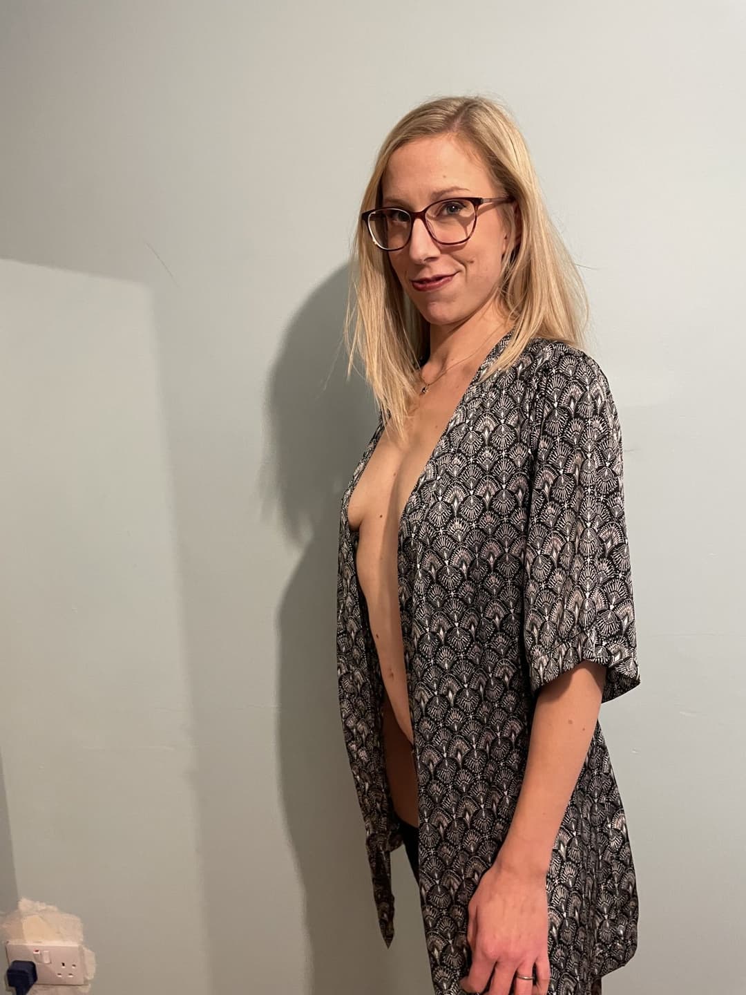 Cheap motel hooker whore