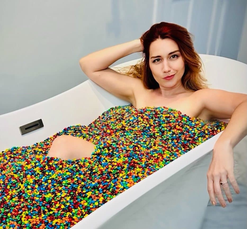 Elizabeth milf vocal coach