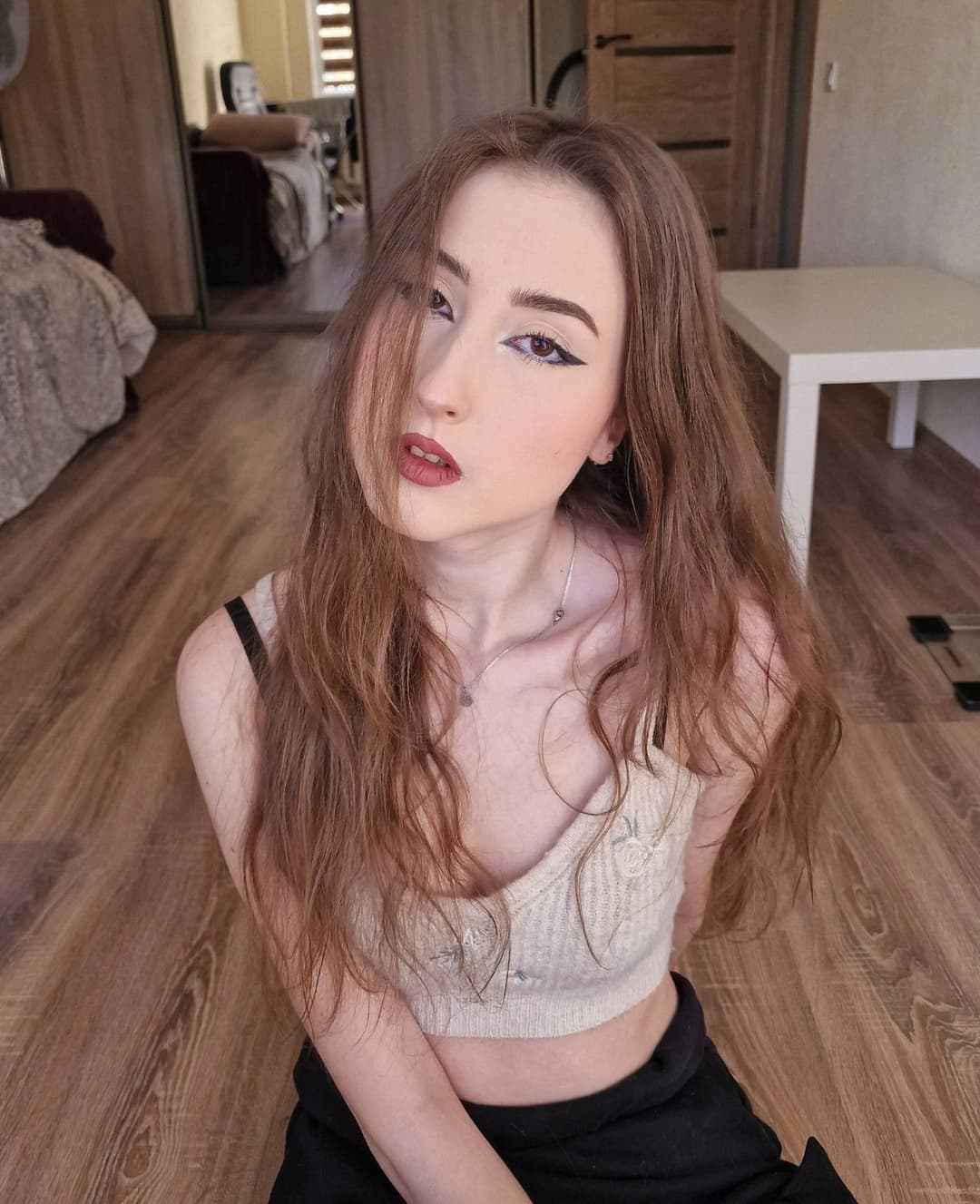 Click to view full size Whore slut Rin shared on 321sexchat