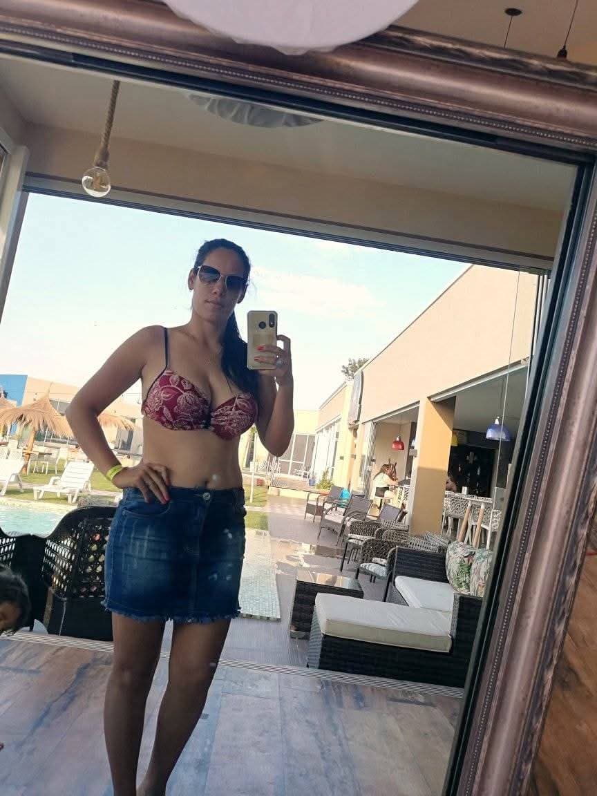 Mi Hermanastra paraguaya villera y ninfomana