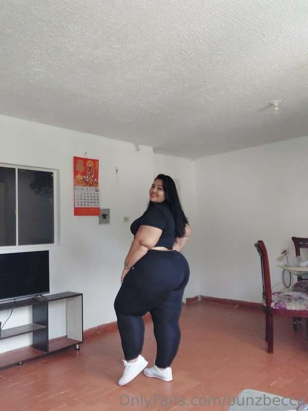 ChuNky C0LomBi@N Bo0tY !!