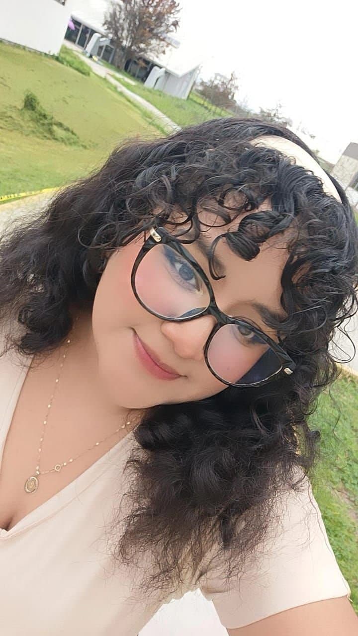 Gorda tetona  expuesta