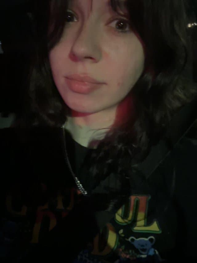 Skinny alt teen with cute bubble butt