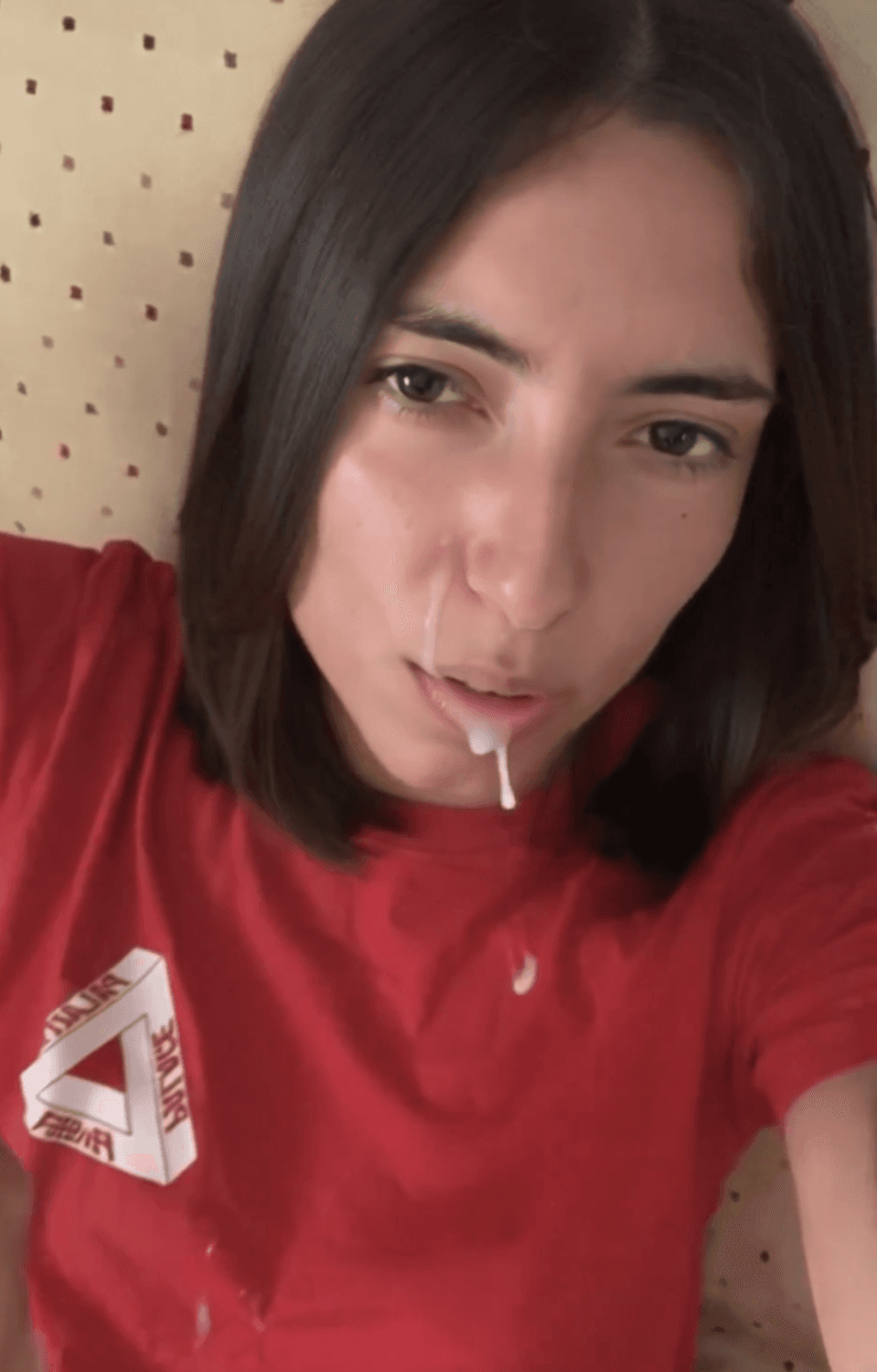 Alessia Galloppi prende il cazzo in bocca.