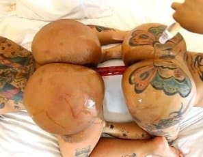 PERFECTLY ROUND ASSES