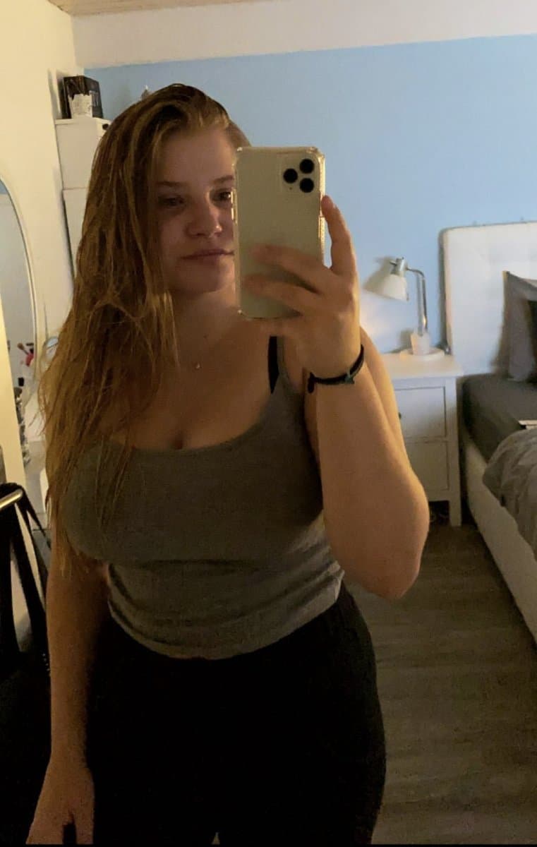 Swiss blonde takes BBC backshots