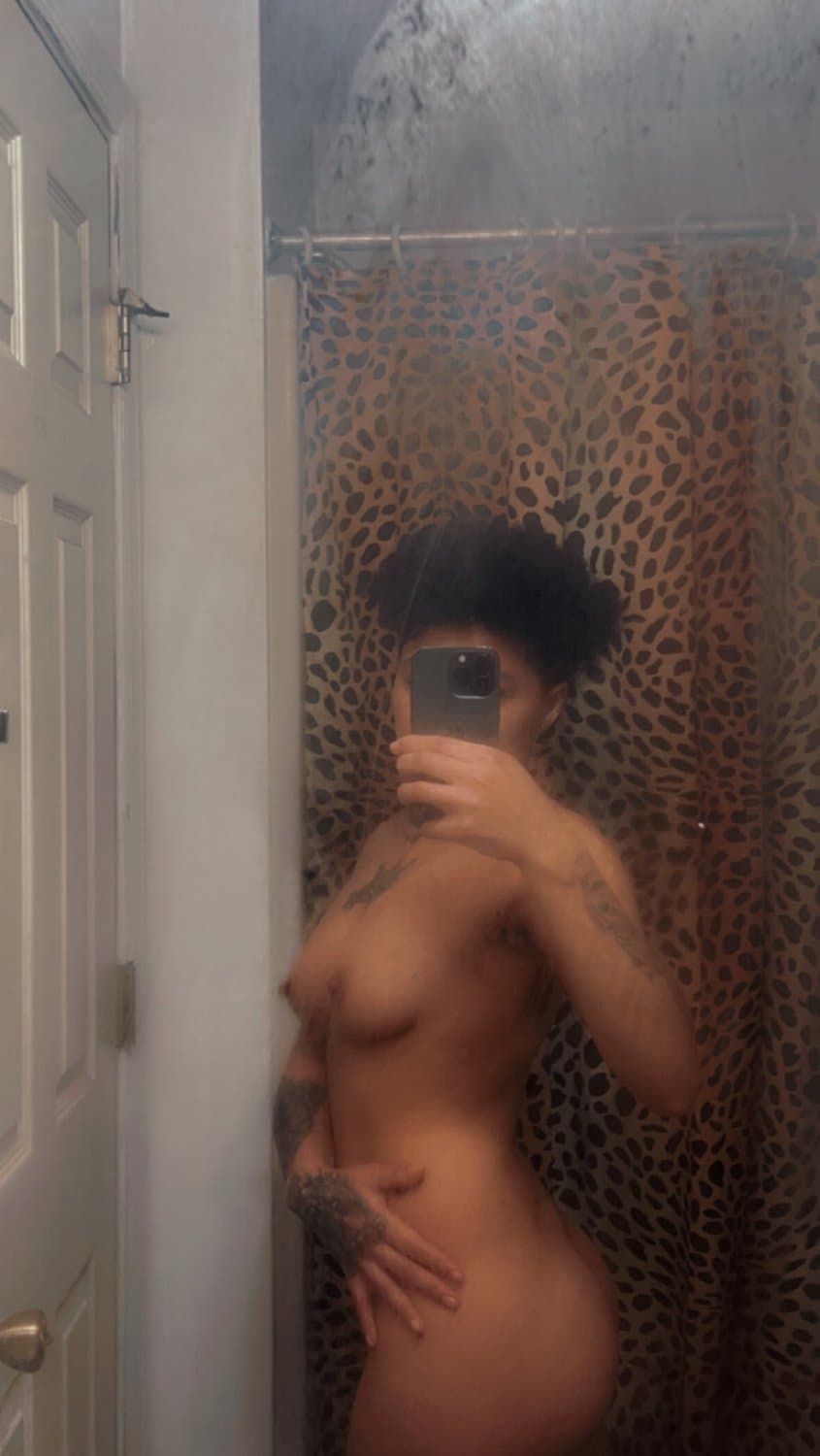 Light Skin Yellow Bone Dyke Stud Pr3tty Pu3rt0 Ric0