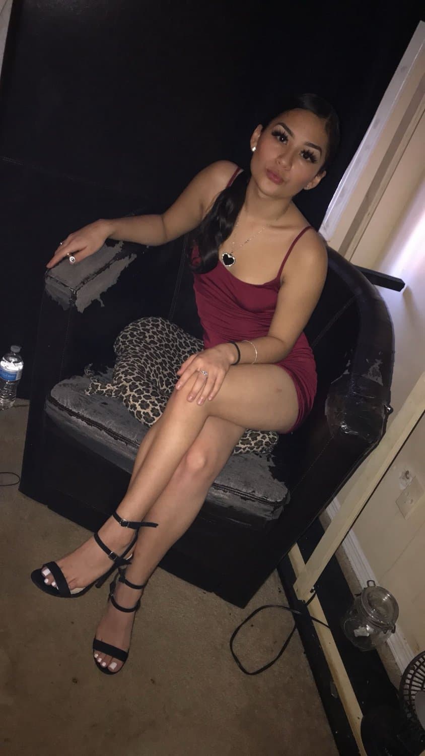 Sofia Flores, pretty face, pretty toes, and pretty pusssy..