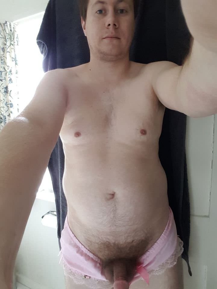 Tiny Dicked Chris from UK - PERV