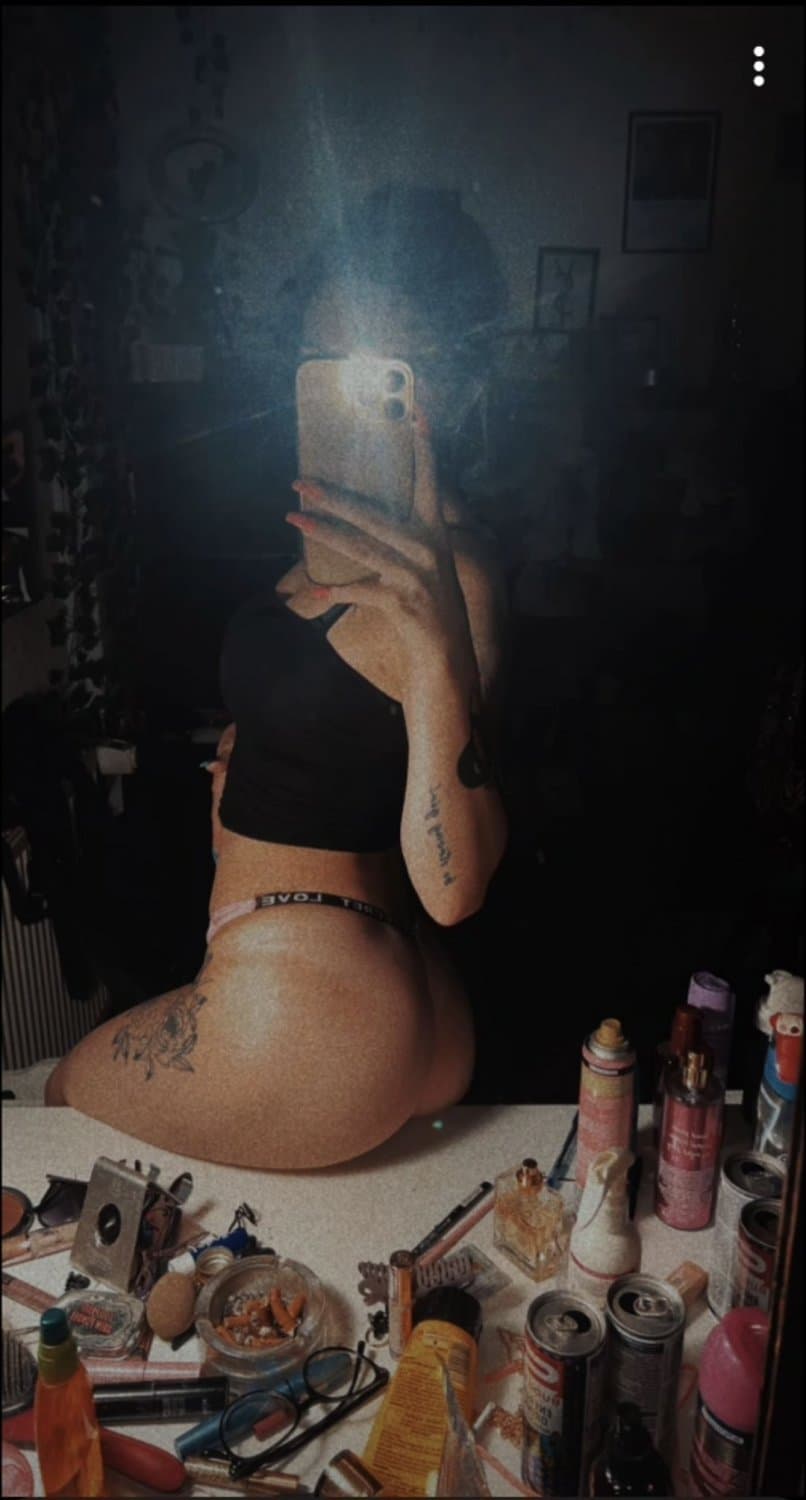 Click to view full size Sexy German slut Jennifer pt. 5