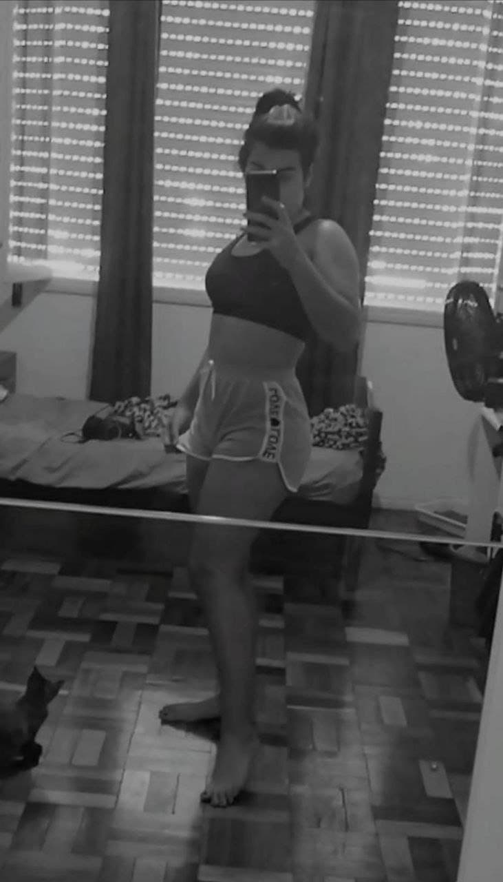 Putita traga esperma  exhibida por cornudo ??