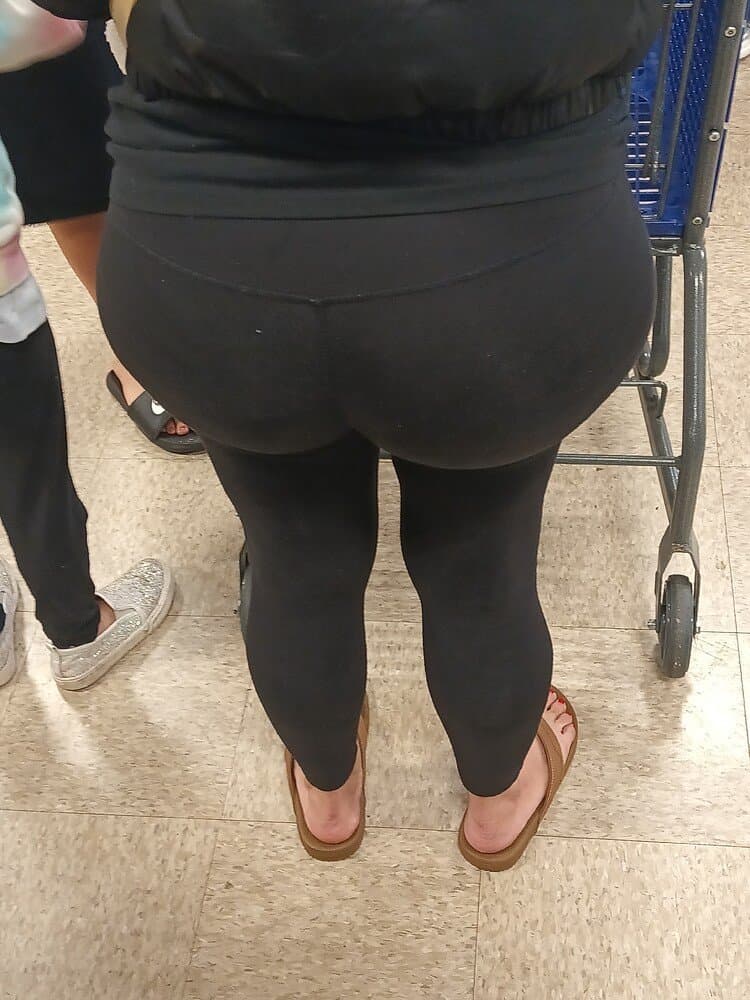 MILF BBL CANDID BOOTY