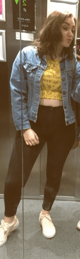 Click to view full size Thick Slut Kristy loves to watch you pump for her