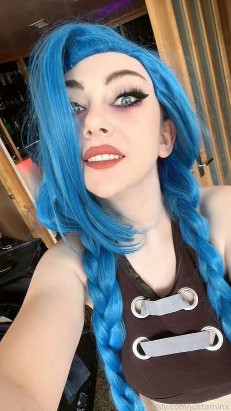 Streamer and celeb jerk off encouragement. Who are some other sluts who want you to jerk off