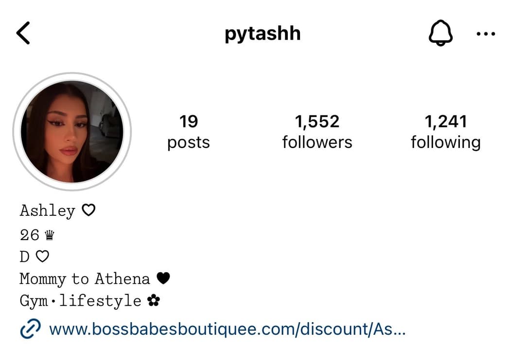 Nicole really got thicker after she had that baby.. you think her baby daddy approves?