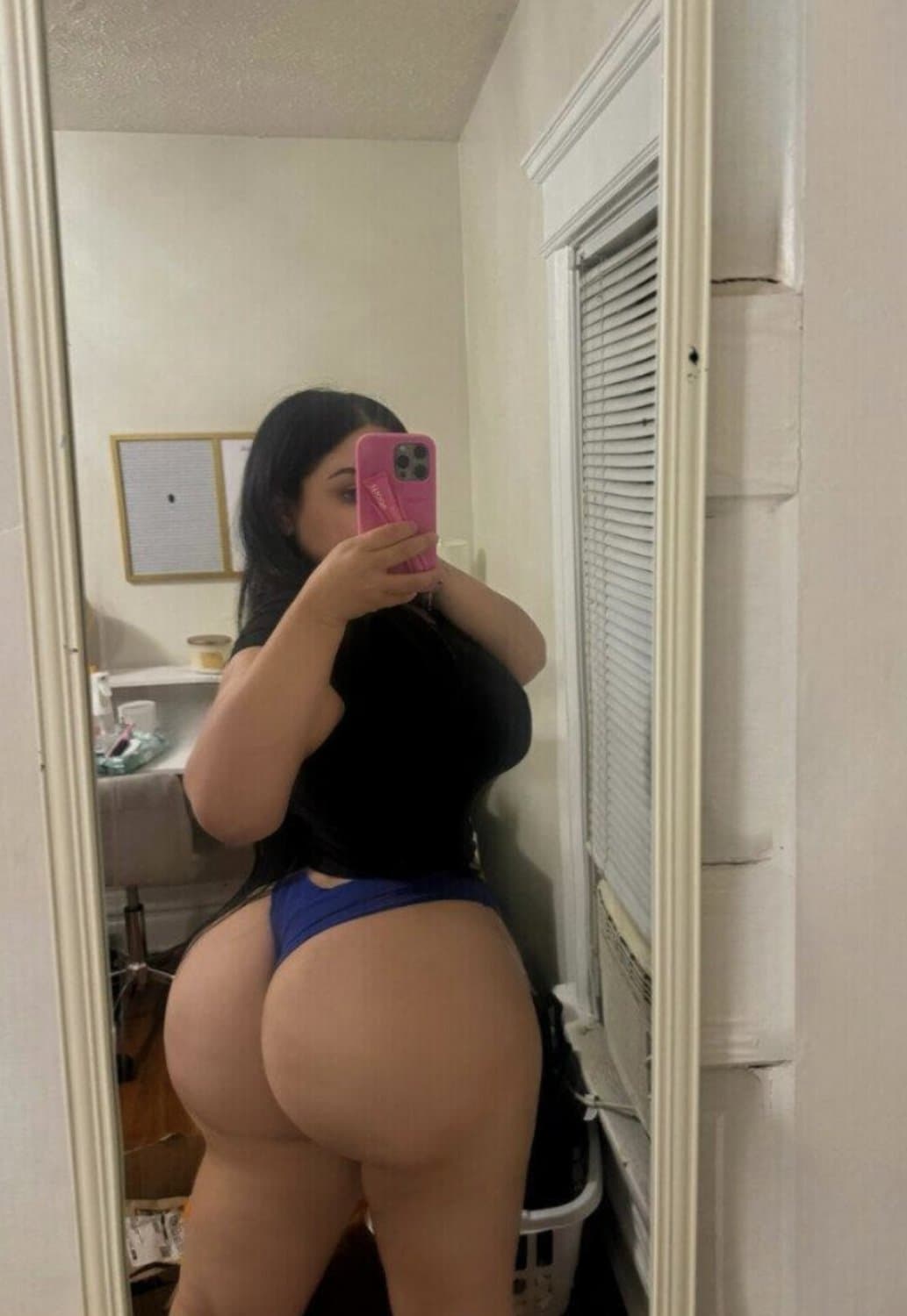 Lul babys is back if u from chi u know diz lil mama ya fuk wid her more on the bbw side or slim thic