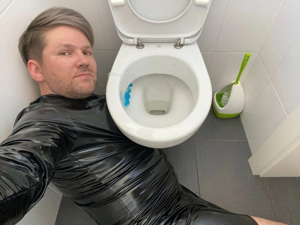 PigSlaveAndy in Latex Bondage