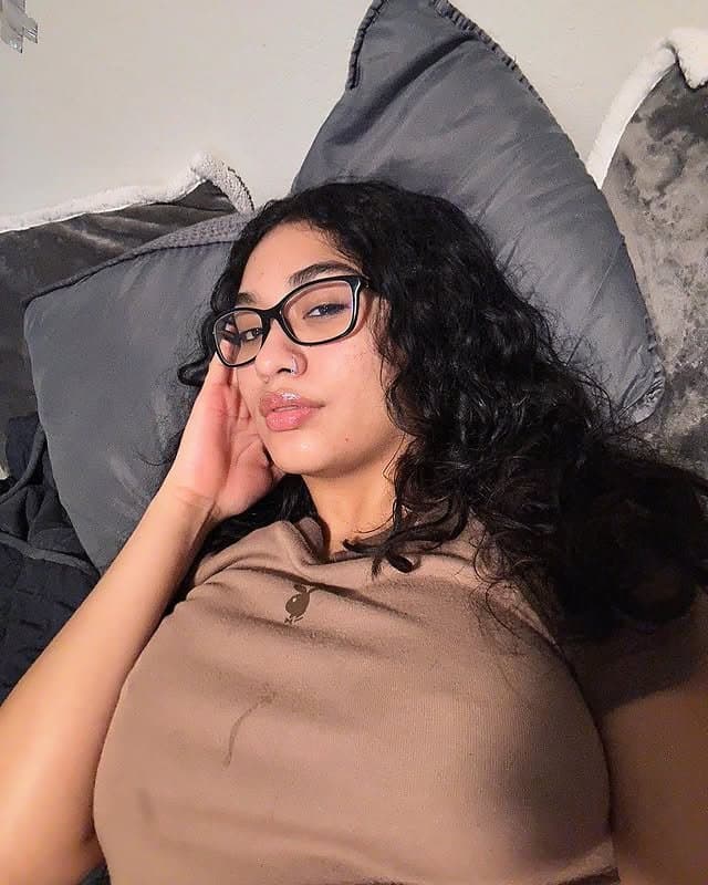 Sexy busty latina slut Kali pt2