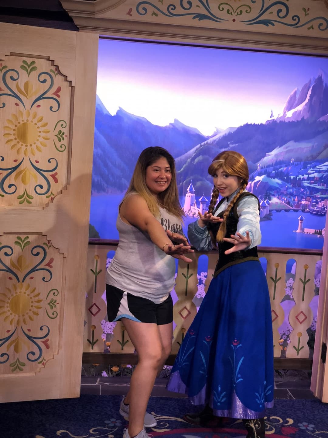 Click to view full size Cheating wife gets a facial from her boss before going home to hubby