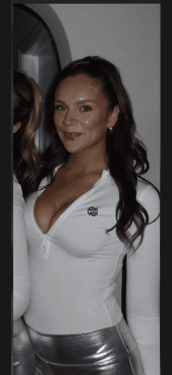 Sophomore Blonde Stunner with a gorgeous facecard