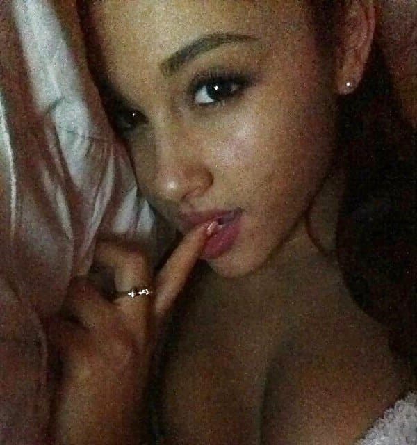 More Ariana Grande face/lips porn to goon to ?