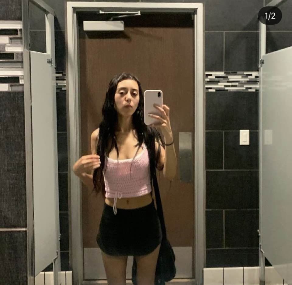 INNOCENT 18 YEAR SCHOOLGIRL