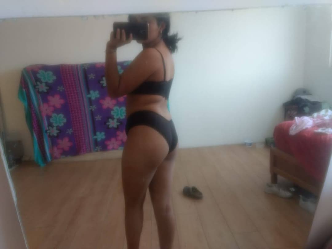 ¿A alguien más le gusta está perrita sucia cogida? ??