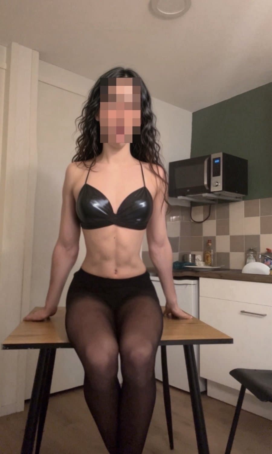 The pic with most coments I Will public without face blur, hurry! Also degrade me a lot pls ?