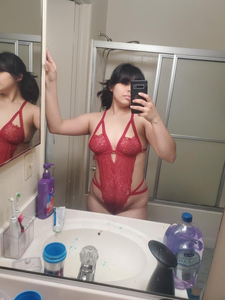 Amature Latina Wife Selfies