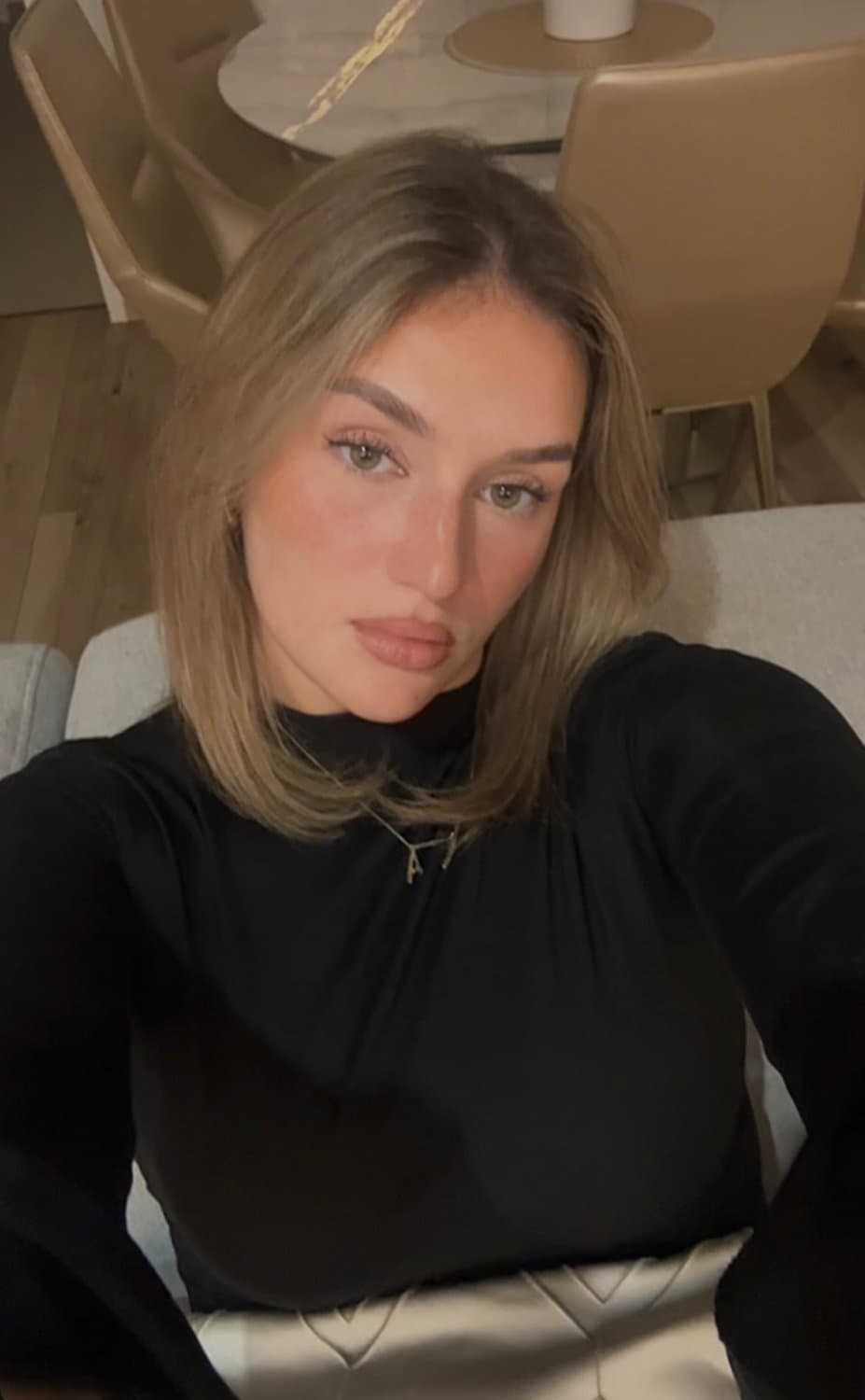 Amina.. Tuzla??/Wien?? Kommentiert geil / Komentarisite! Ko Poznaje inbox, wer sie kennt, dm