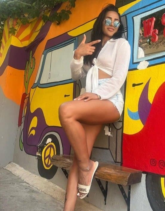 Click to view full size Sexy glamour feet pedicure woman