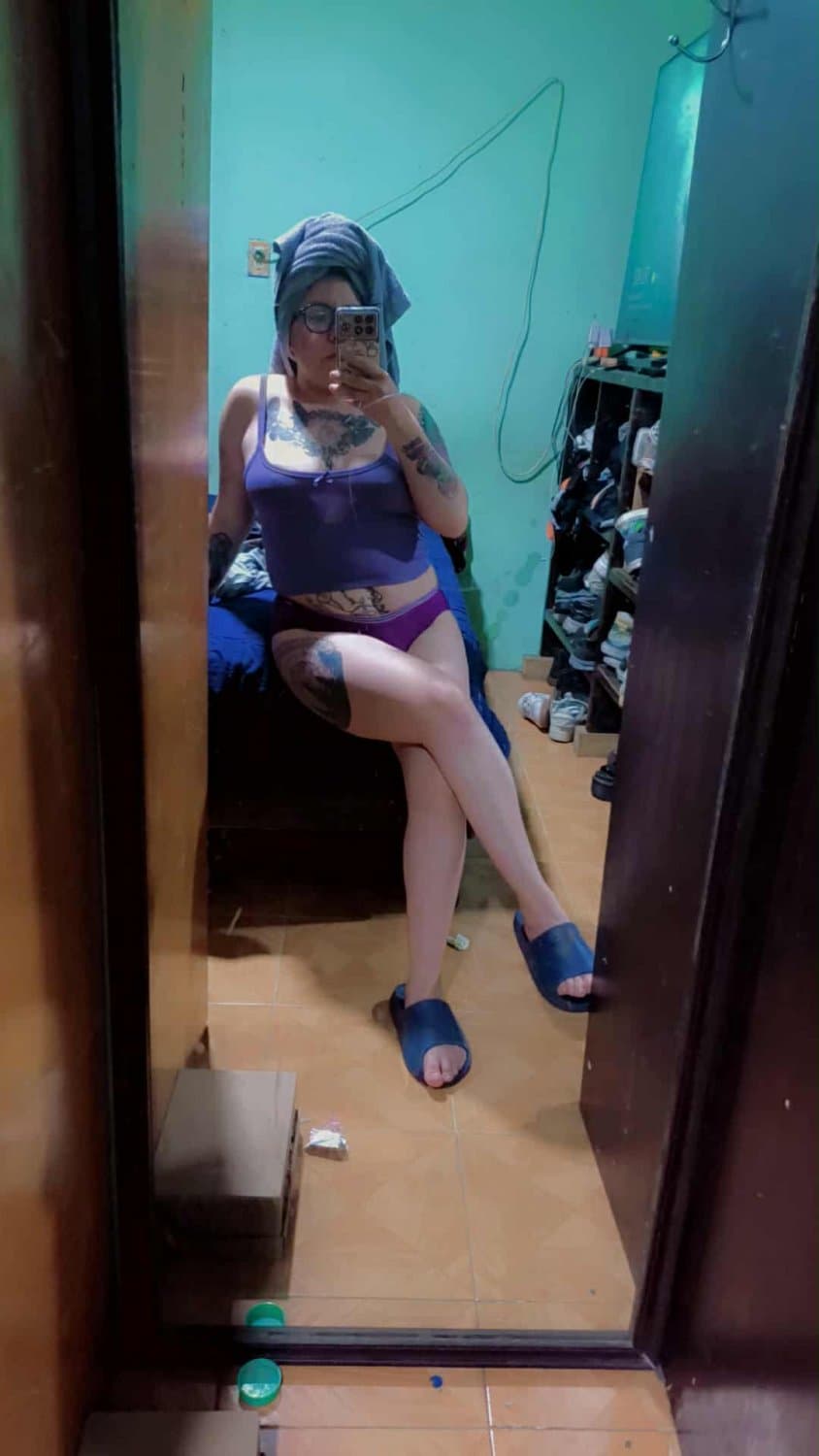 Click to view full size Puti esposa