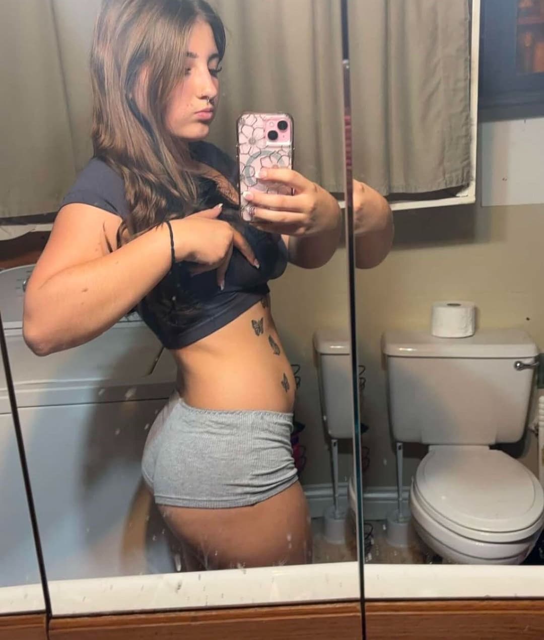 Kami, Sexy teen gets leaked