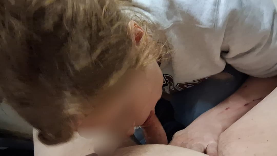 Amateur . Italian - red girl BJ