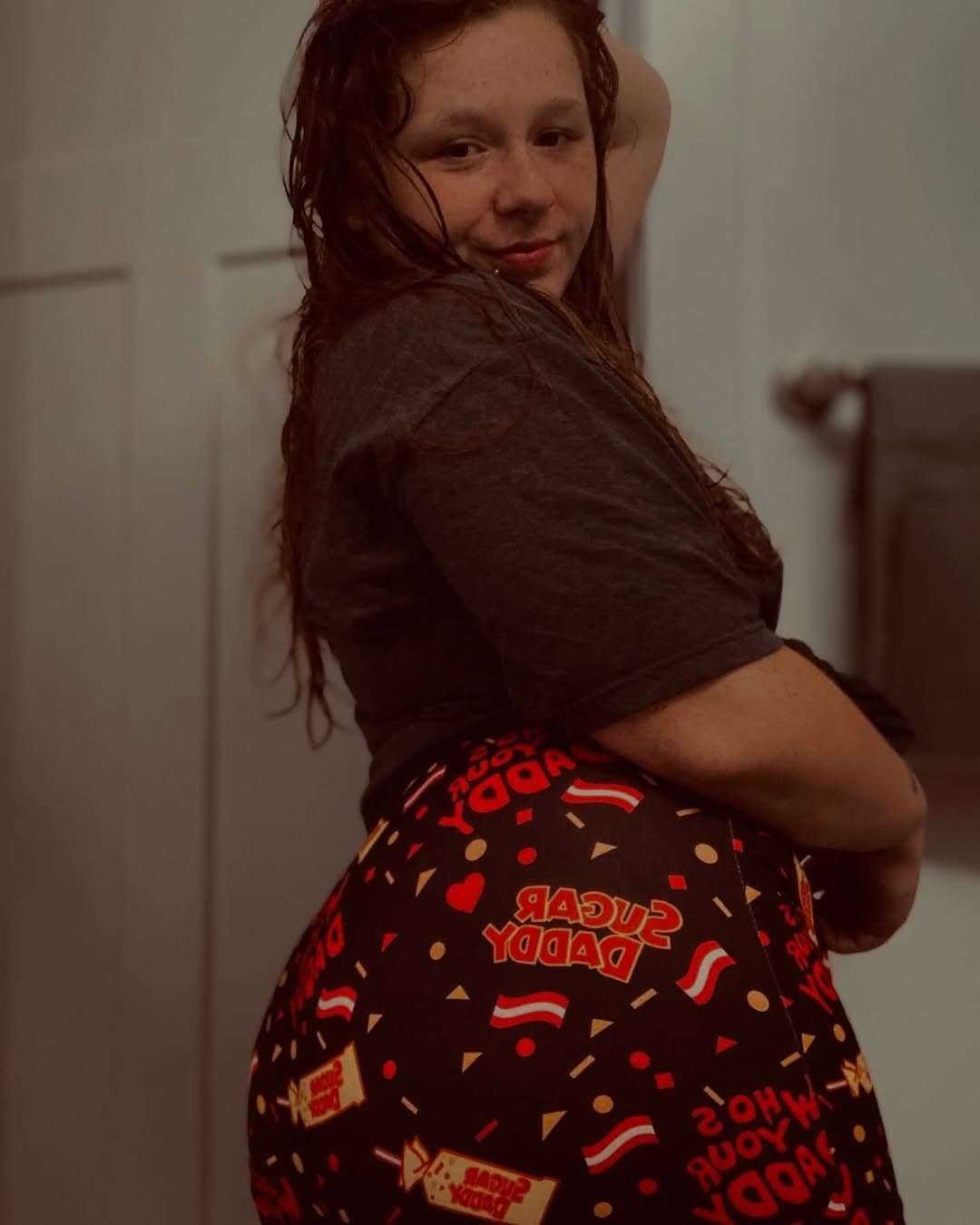 Redhead milf (post her pregnant in an earlier post)