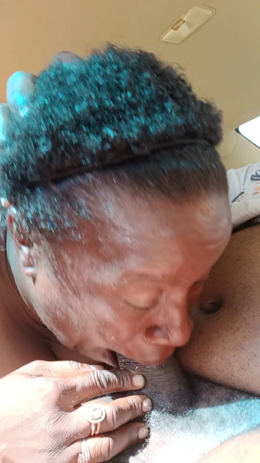 Click to view full size Ebony crackhead watches herself suck dick!!!!! New video!!!!!!